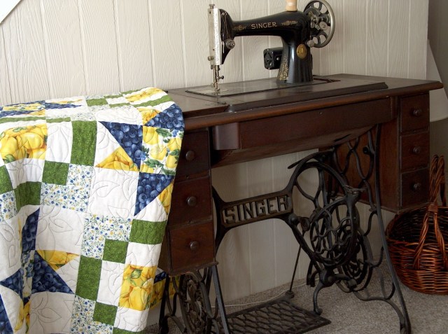 Singer treadle2