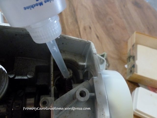 SewMachCleanoiling2